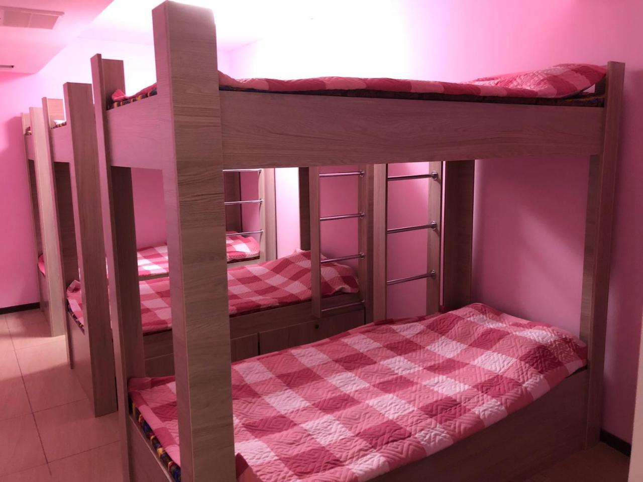 Apple City Hostel Αλμάτι Εξωτερικό φωτογραφία